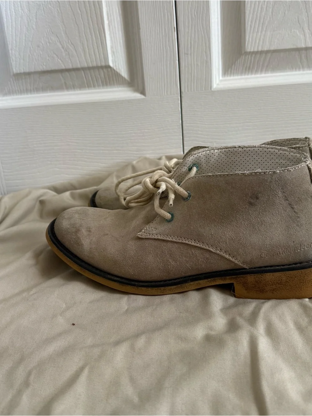 Men's Beige Suede Chukka Boots